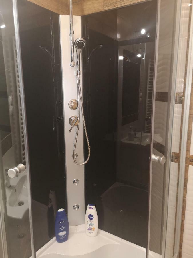 Apartament Przy Aquaparku Apartman Radom Kültér fotó